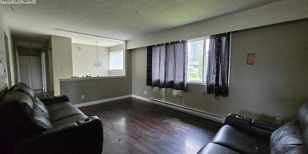 5107 MILLS AVENUE Terrace Photo 3 5107 MILLS AVENUE Terrace Photo 3